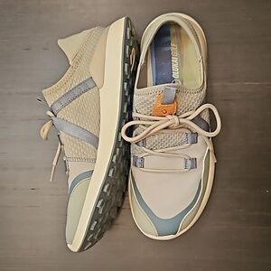 Olukai Golf Shoes - 8.5